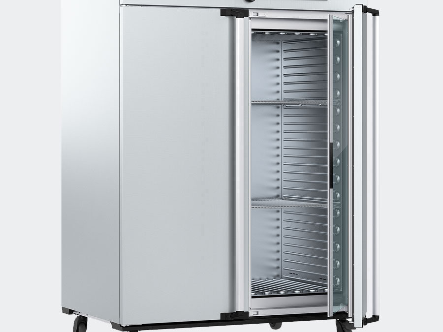 Memmert IF750 Incubator